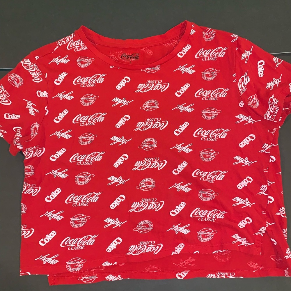 Juniors Large Coca-Cola Shirt